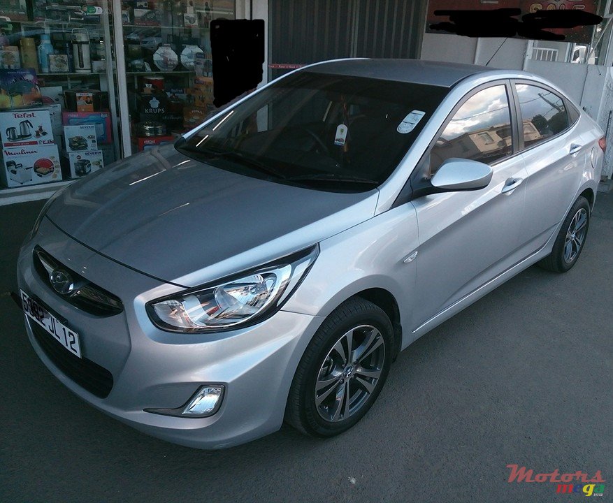 2012' Hyundai photo #1