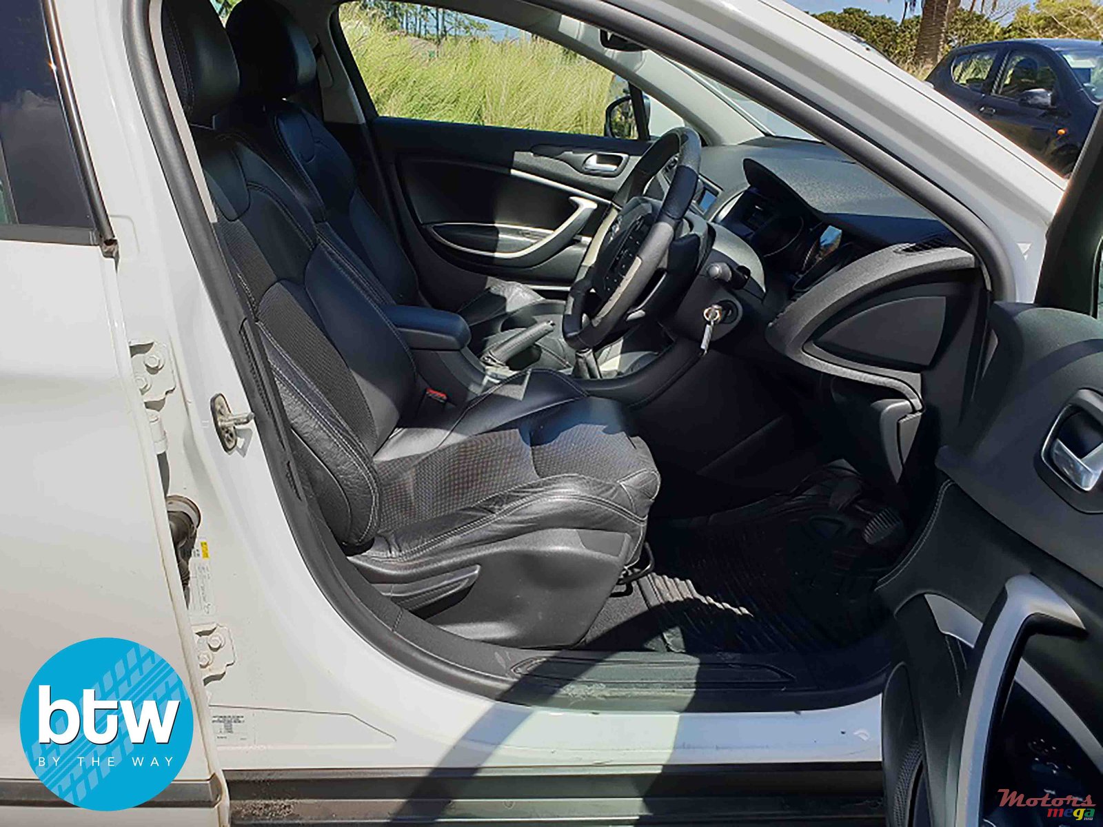 2013' Citroen C5 photo #7