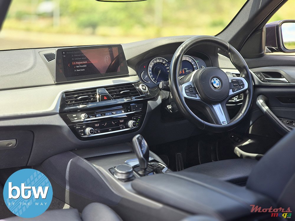 2018' BMW 530 M Sport Package photo #7