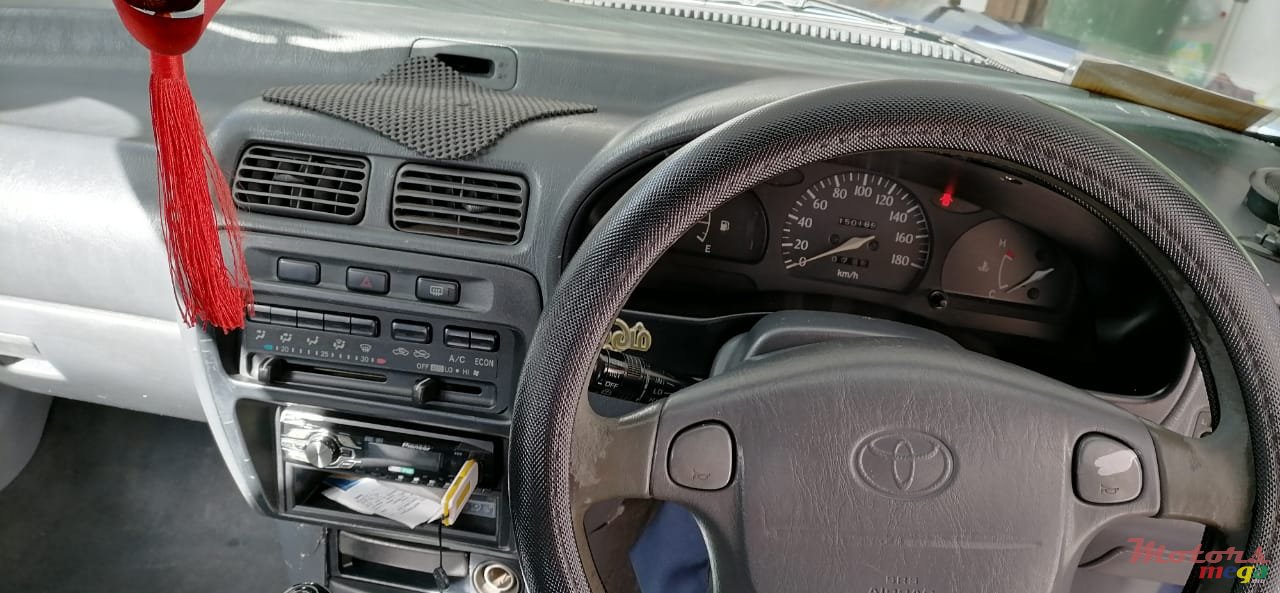 1998' Toyota Starlet photo #3