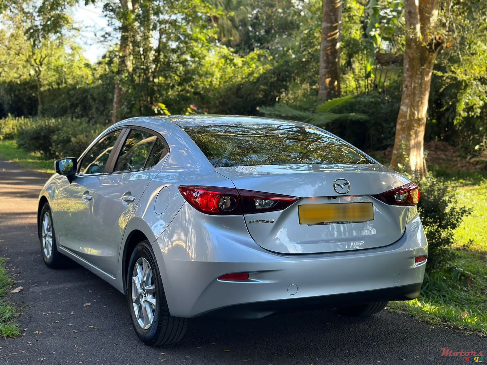 2018' Mazda 3 photo #2