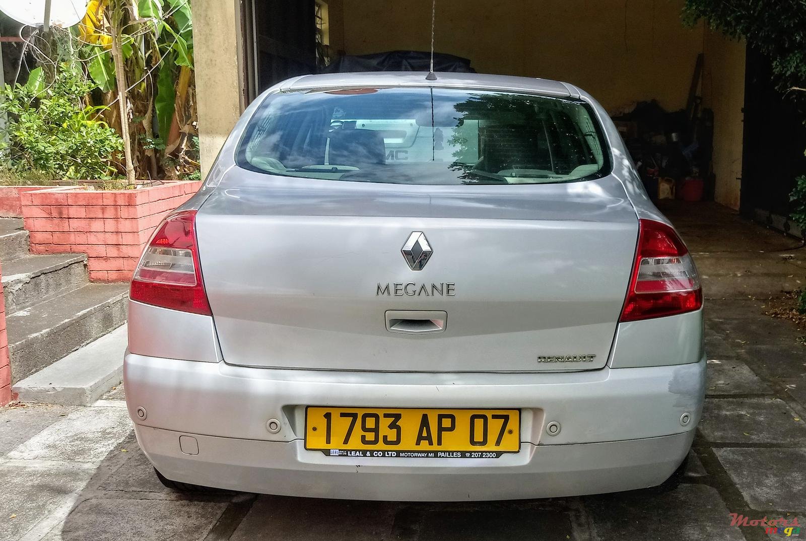 2007' Renault Megane photo #1