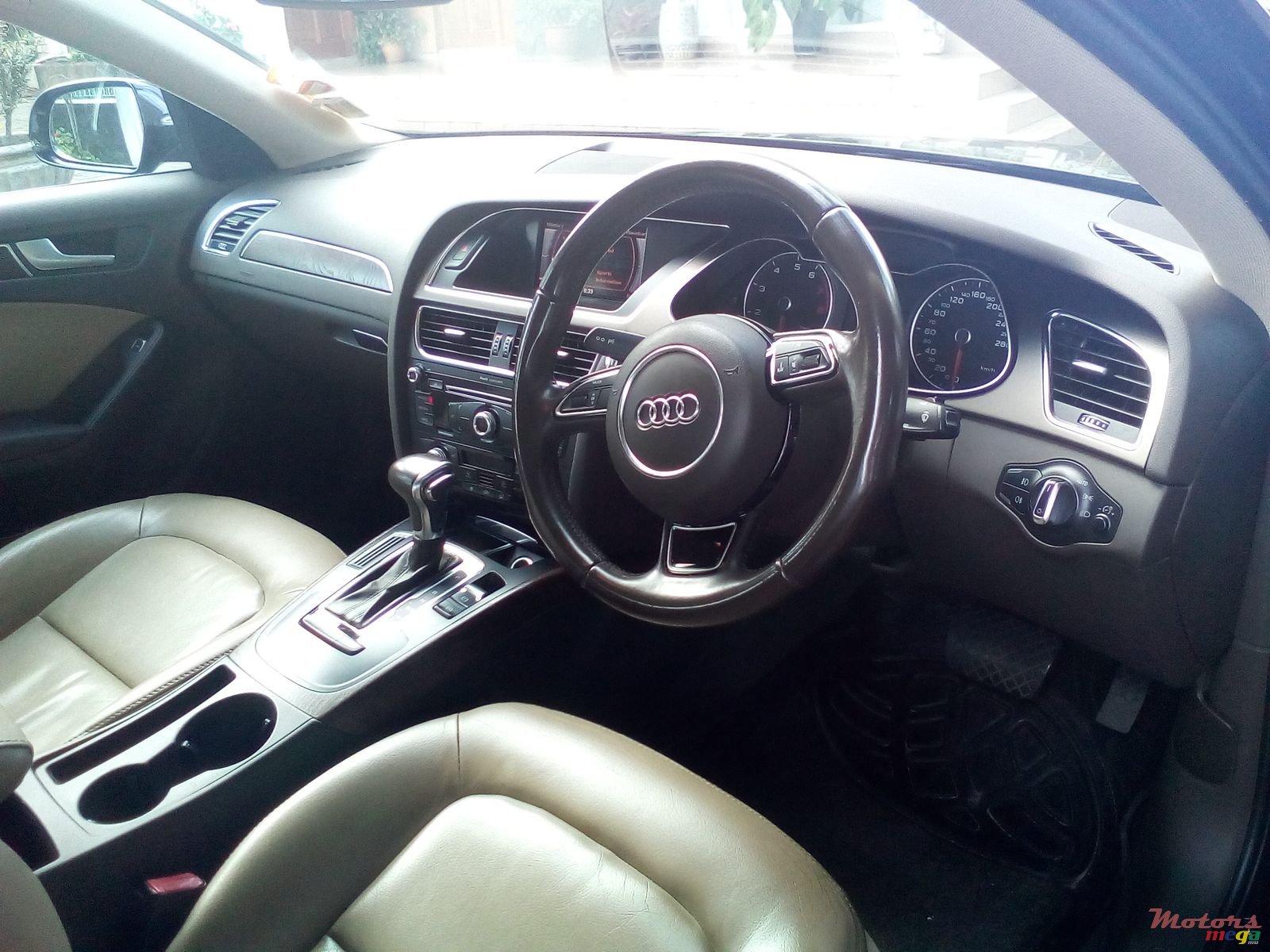 2012' Audi A4 photo #3