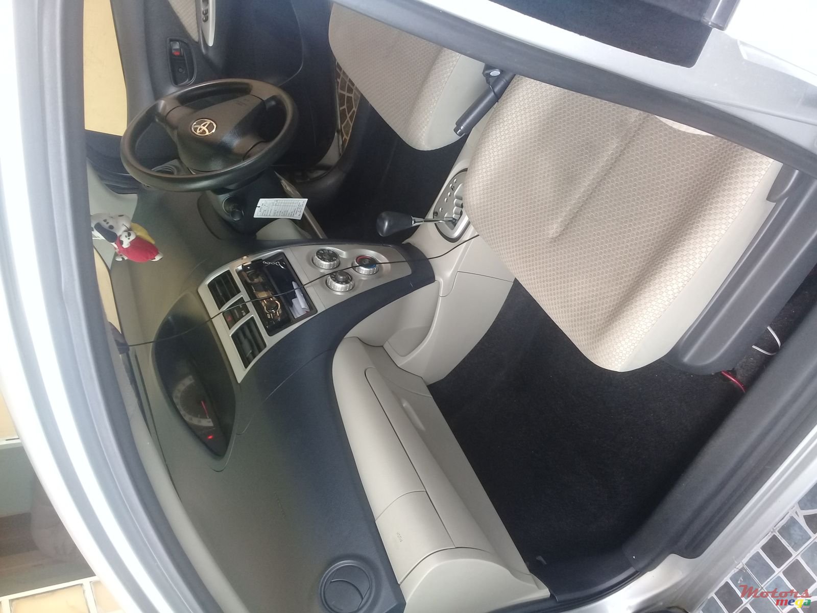 2006' Toyota Yaris belta photo #3