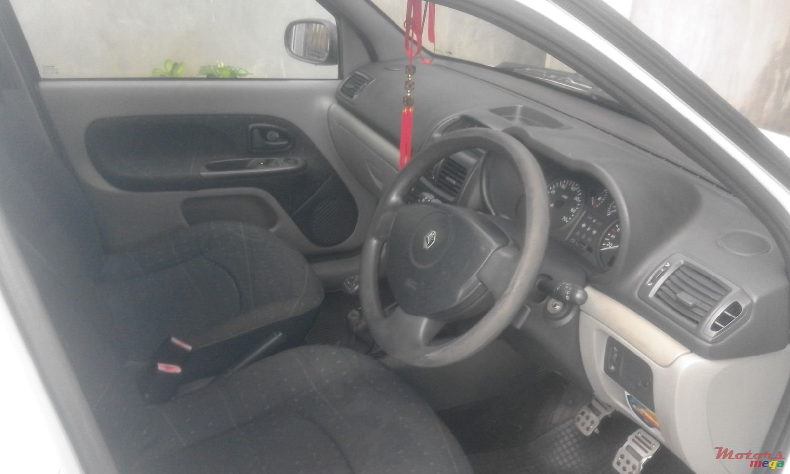 2003' Renault photo #4