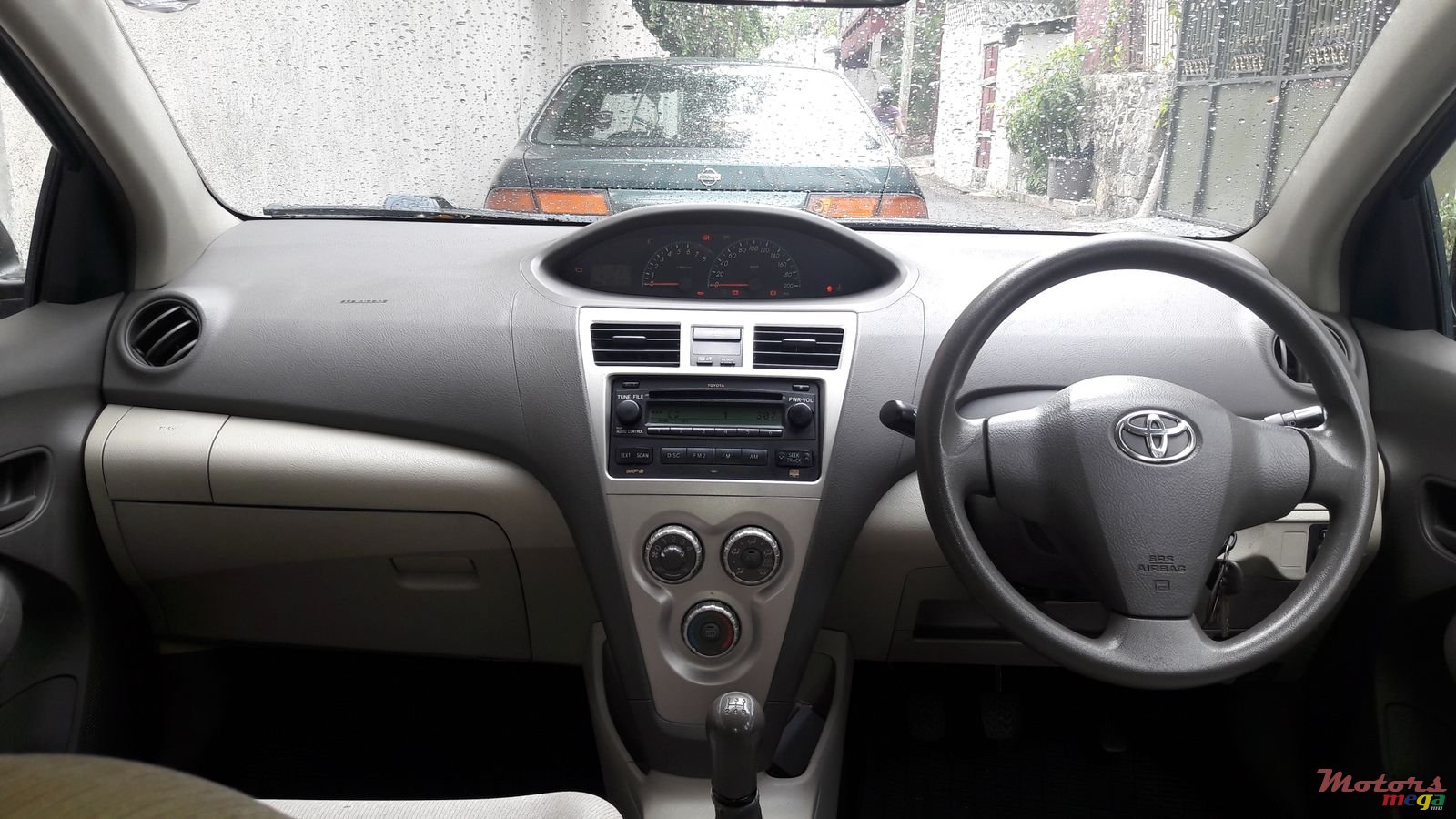 2012' Toyota Yaris Local photo #4