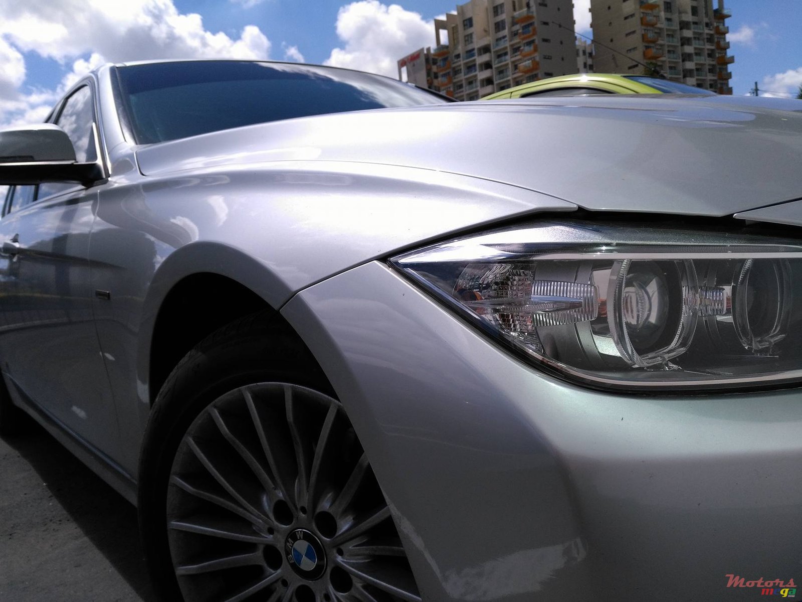 2012' BMW 320 i photo #5