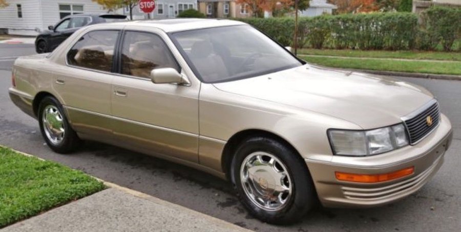 Here's your chance to get a near-new 1st-gen Lexus LS400
