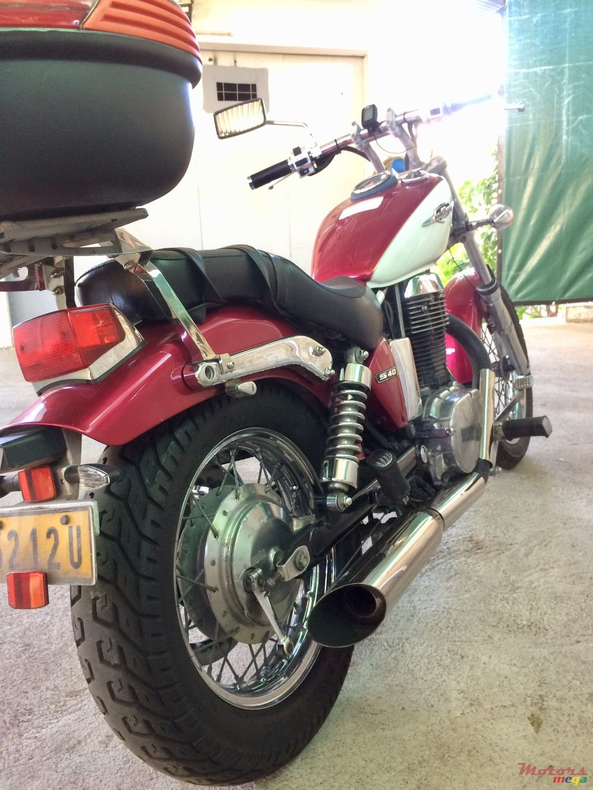 2009' Suzuki Boulevard LS650-S40 photo #1