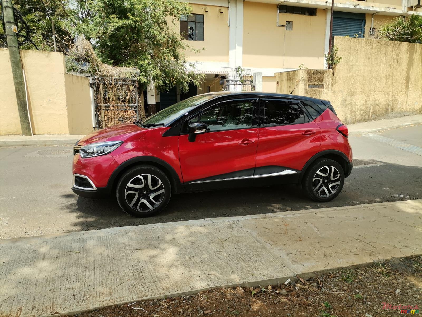 2016' Renault Captur photo #5