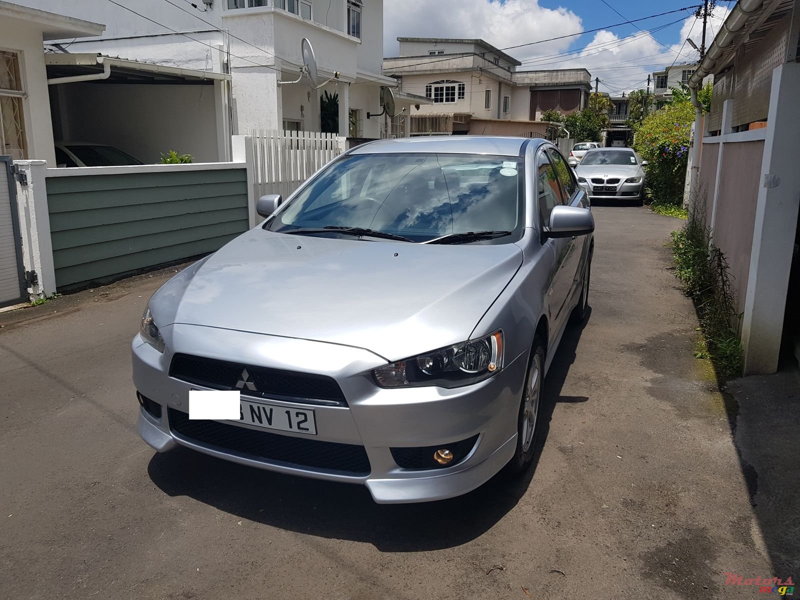 2012' Mitsubishi Lancer X photo #2