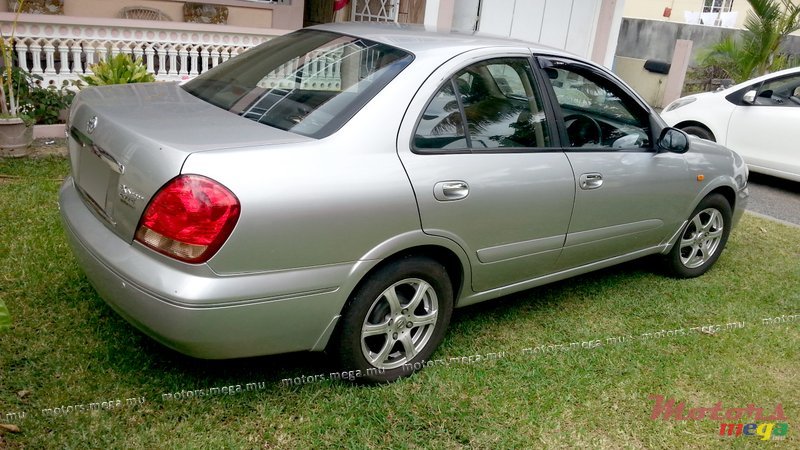 2004' Nissan Sunny photo #1