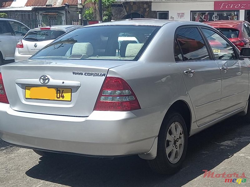 2004' Toyota Corolla photo #3