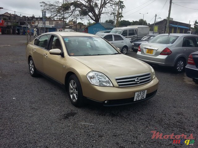 2004' Nissan Cefiro photo #1