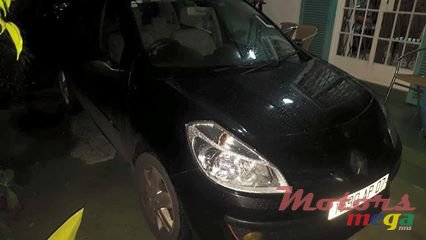 2007' Renault Clio photo #1