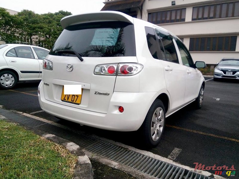 2007' Mazda Demio photo #2