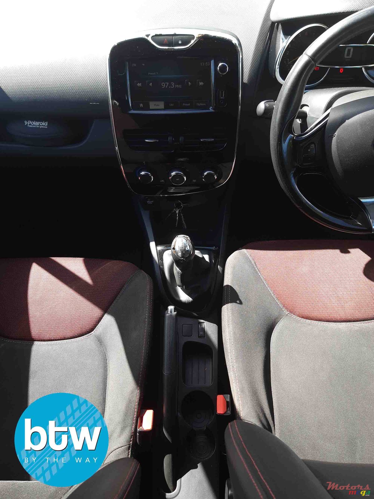 2014' Renault Clio 1.2 Turbo photo #6