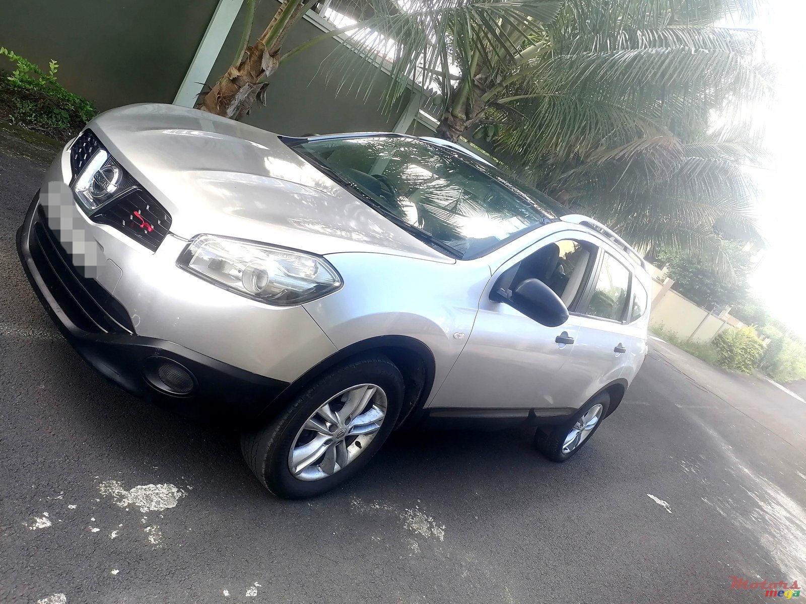 2012' Nissan Qashqai+2 photo #2