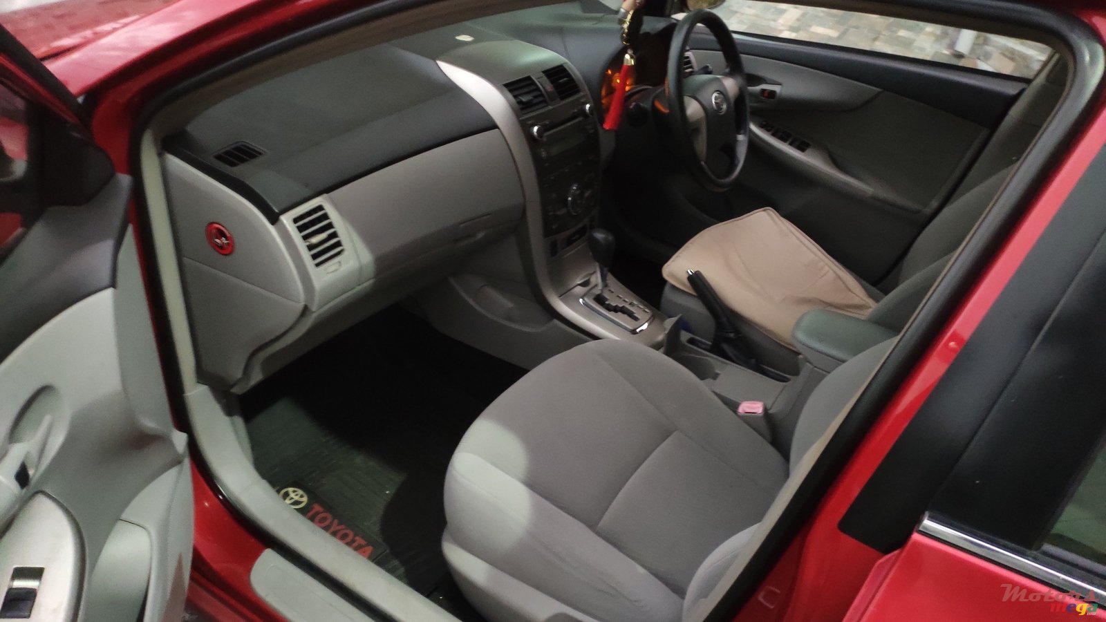 2014' Toyota Corolla photo #5