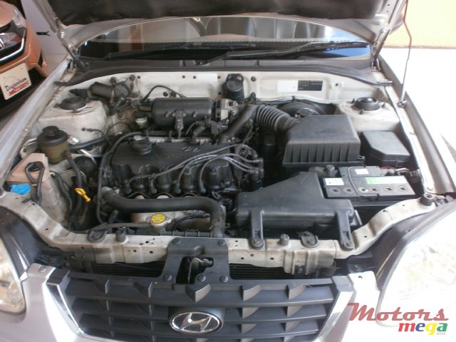 2005' Hyundai Accent photo #5