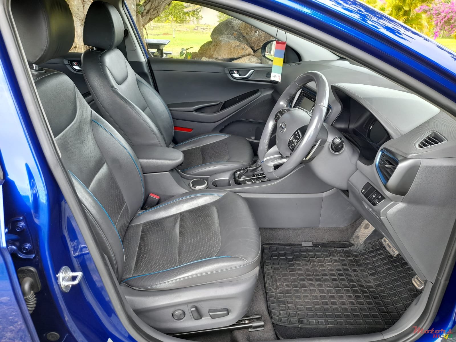 2019' Hyundai Ioniq photo #7