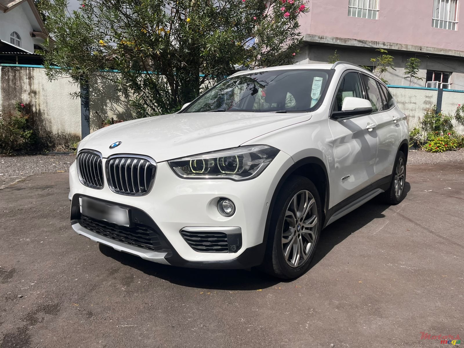 2017' BMW X1 photo #1