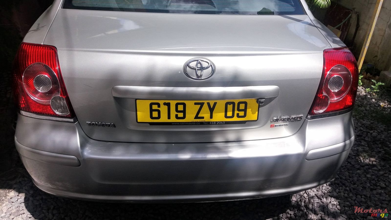 2009' Toyota Avensis photo #2