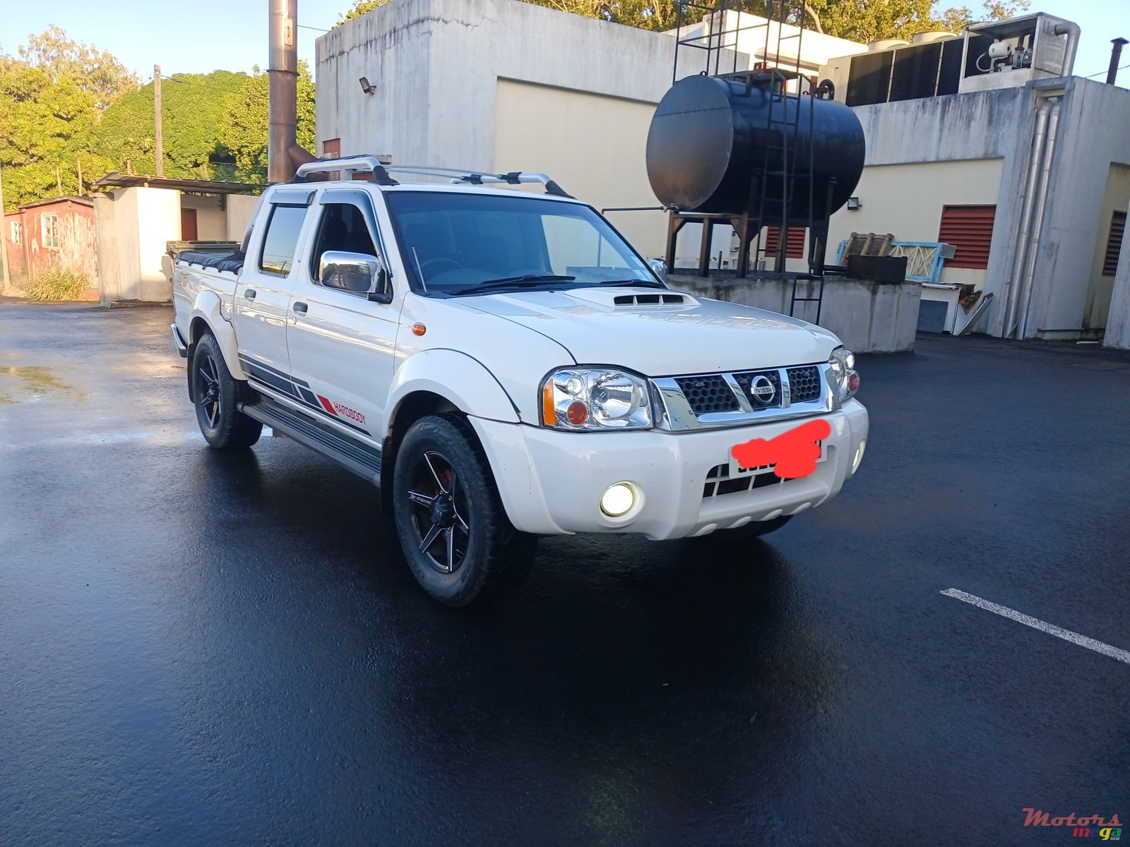 2018' Nissan photo #2