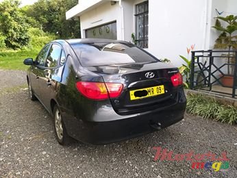 2009' Hyundai Elantra 1590cc photo #2