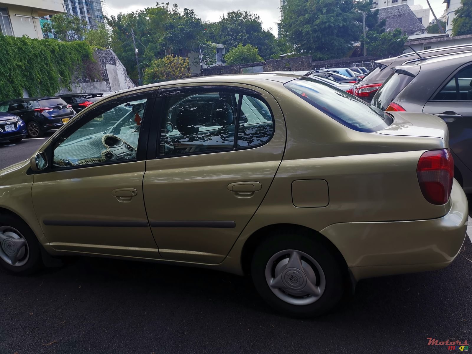 2000' Toyota Echo photo #3