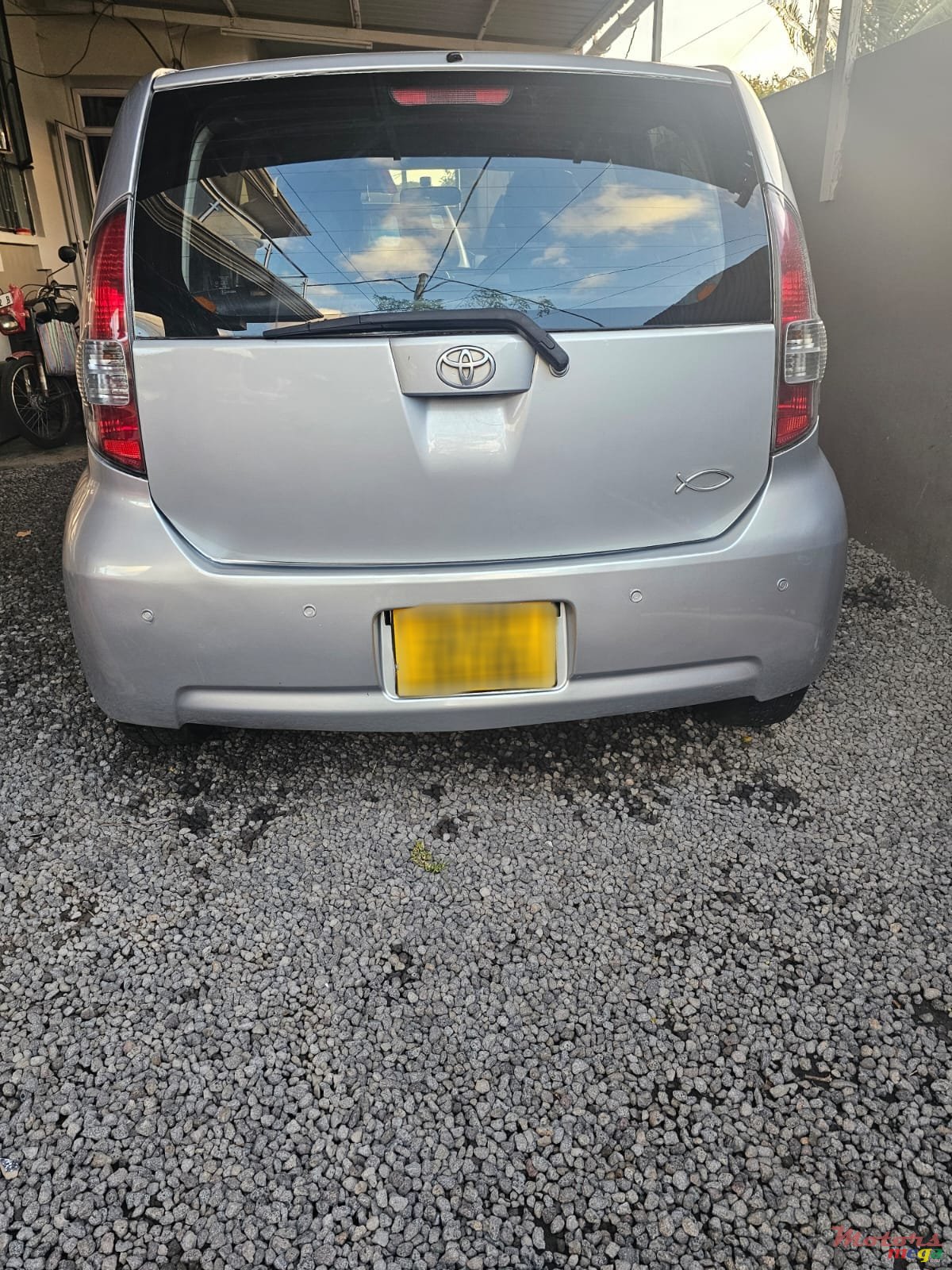 2005' Toyota Passo photo #1