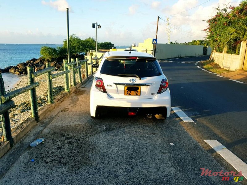 2012' Toyota Vitz GS photo #5