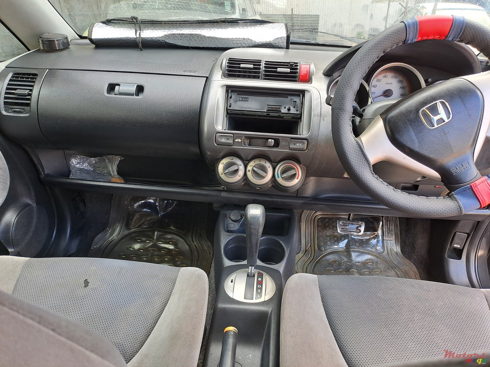 2004' Honda Fit photo #6