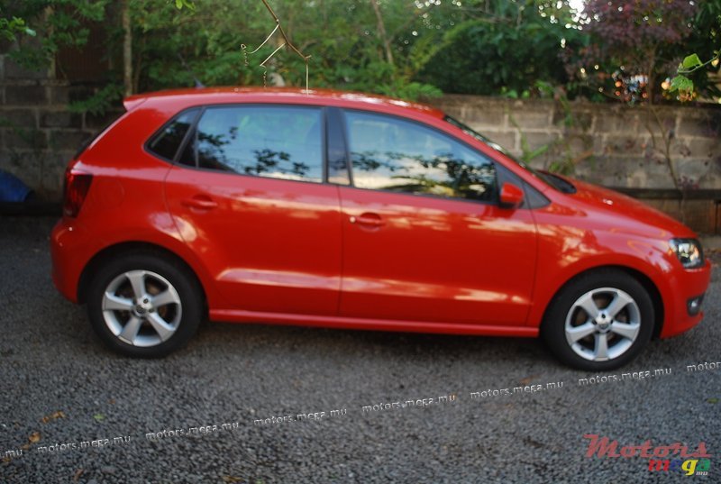 2010' Volkswagen Polo photo #3