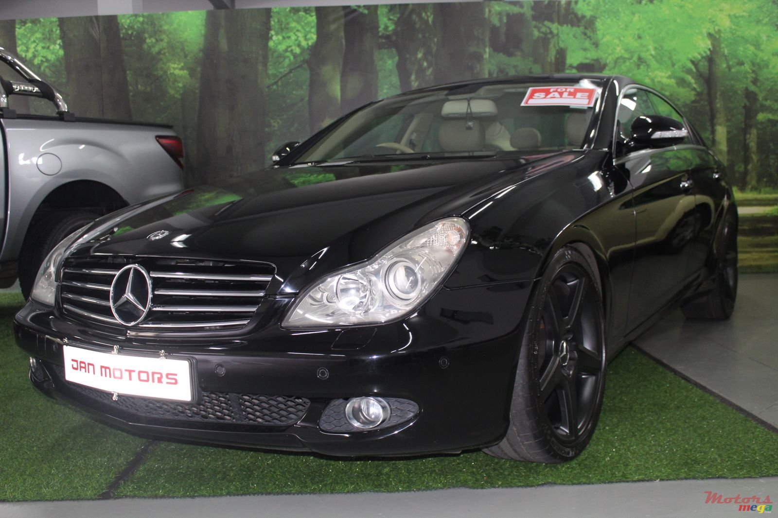 2006' Mercedes-Benz CLS 350 photo #2