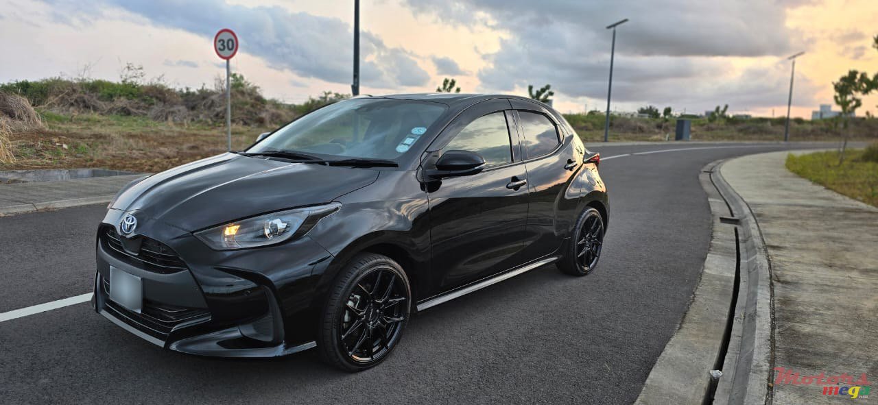 2021' Toyota Yaris photo #2