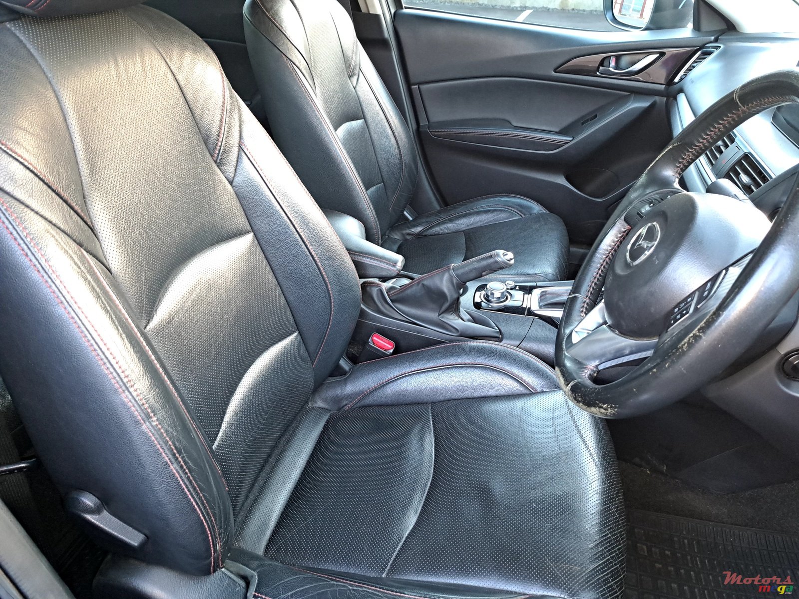 2015' Mazda 3 photo #6