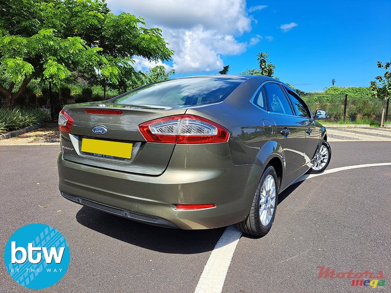 2014' Ford Mondeo photo #3
