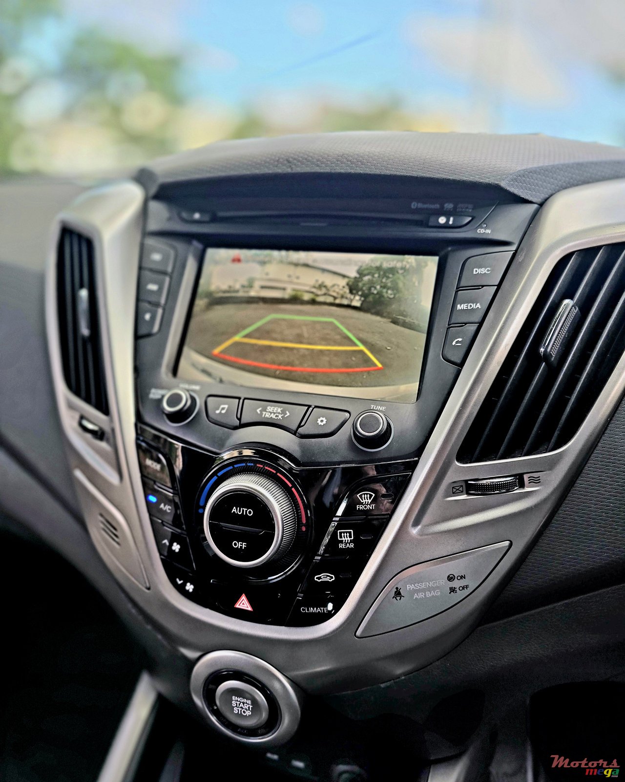 2015' Hyundai Veloster photo #5