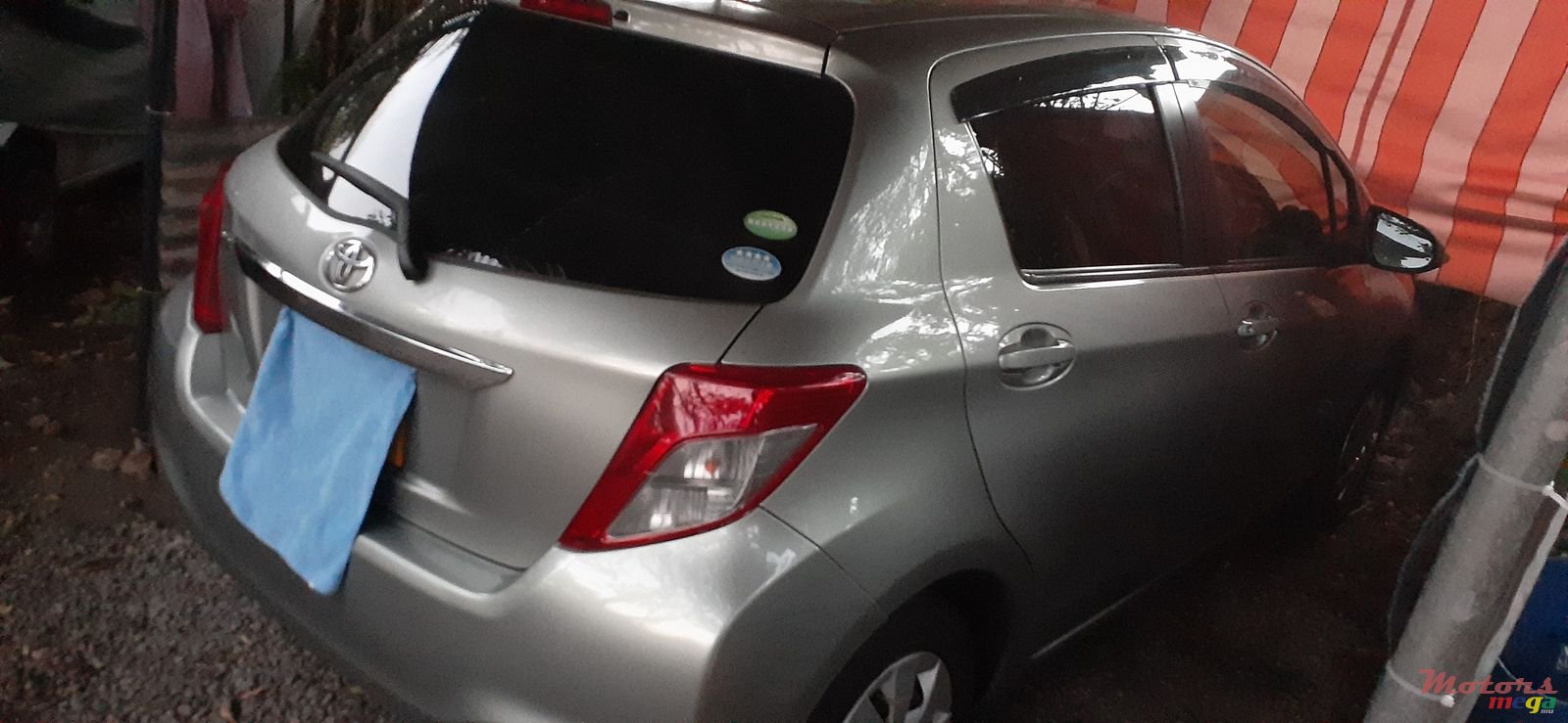 2012' Toyota Vitz photo #3