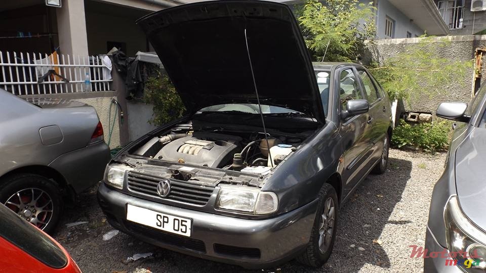 2005' Volkswagen Polo Classic photo #7