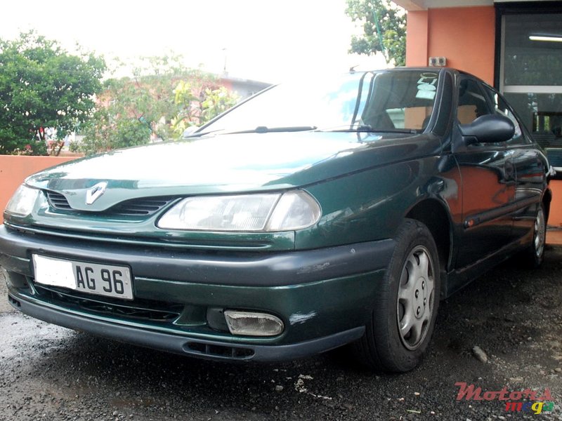 1996' Renault Laguna photo #2