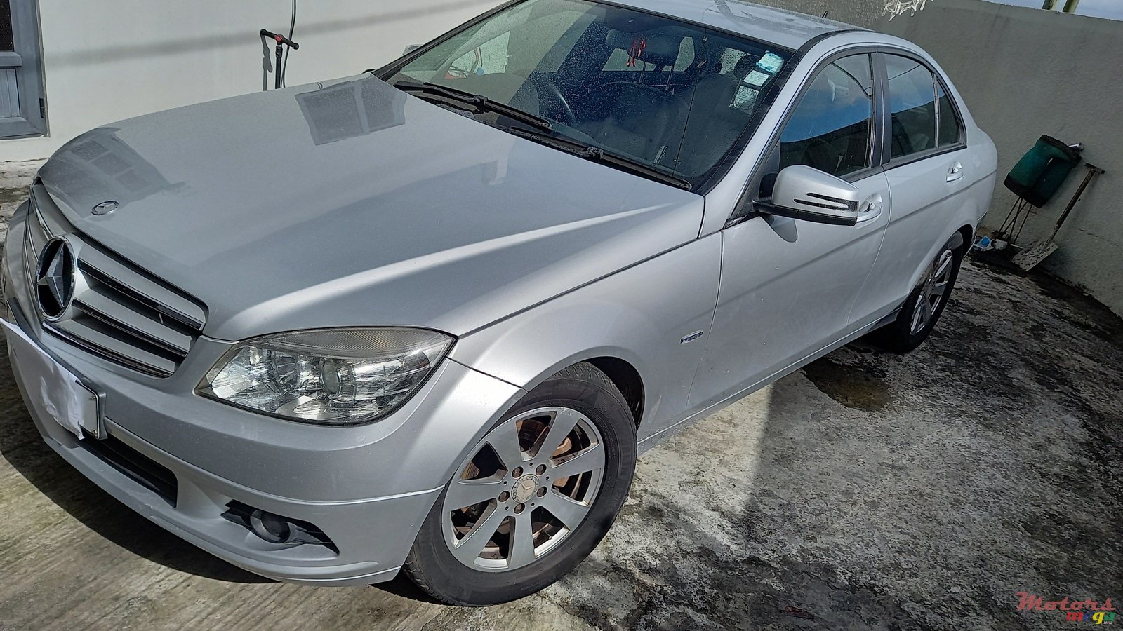 2009' Mercedes-Benz C 180 photo #1