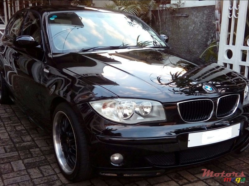 2005' BMW 1 Series 116i photo #3