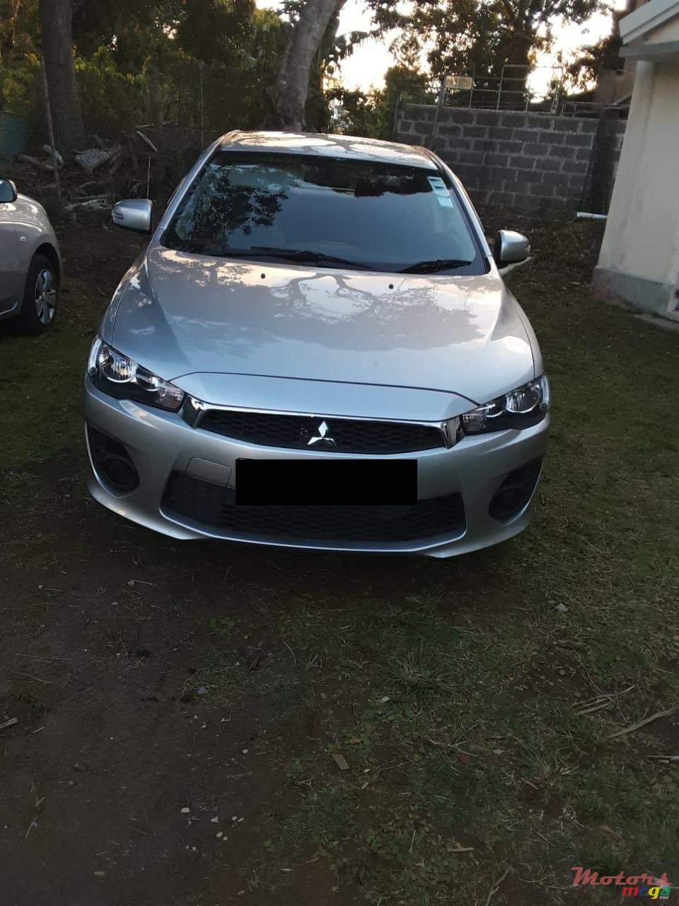2016' Mitsubishi Lancer photo #2