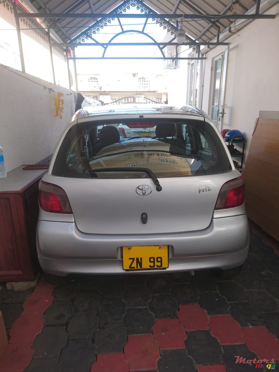 1999' Toyota Vitz photo #3
