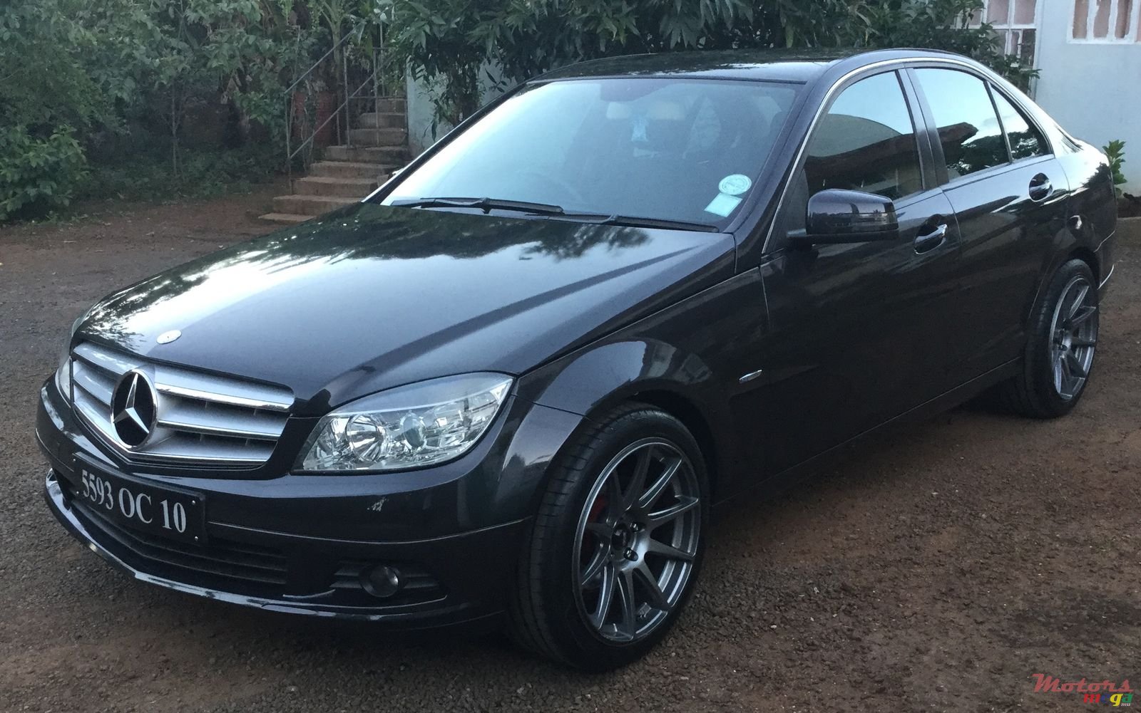 2010' Mercedes-Benz C-Class C 180 photo #1