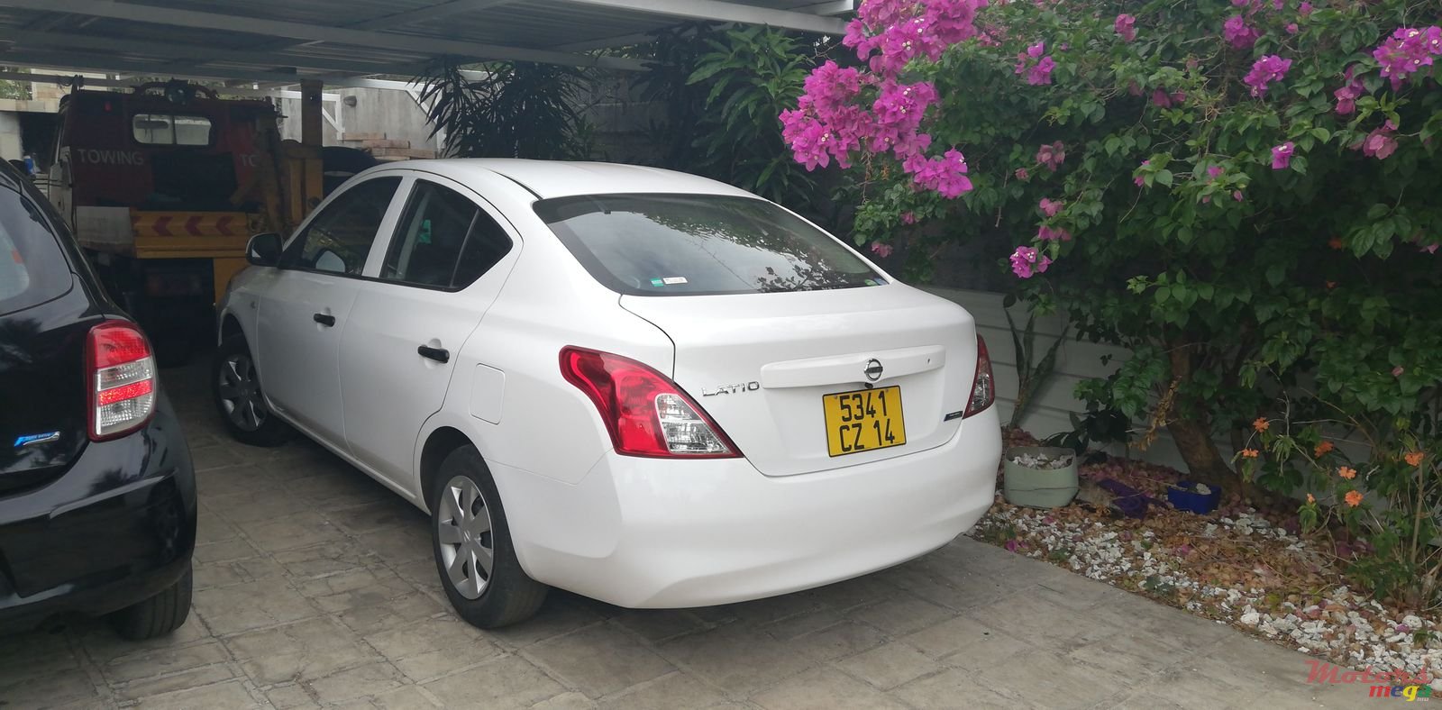 2014' Nissan Tiida original photo #4