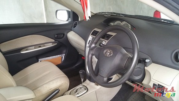 2006' Toyota Yaris Email/ derbnzert@gmail.com photo #2