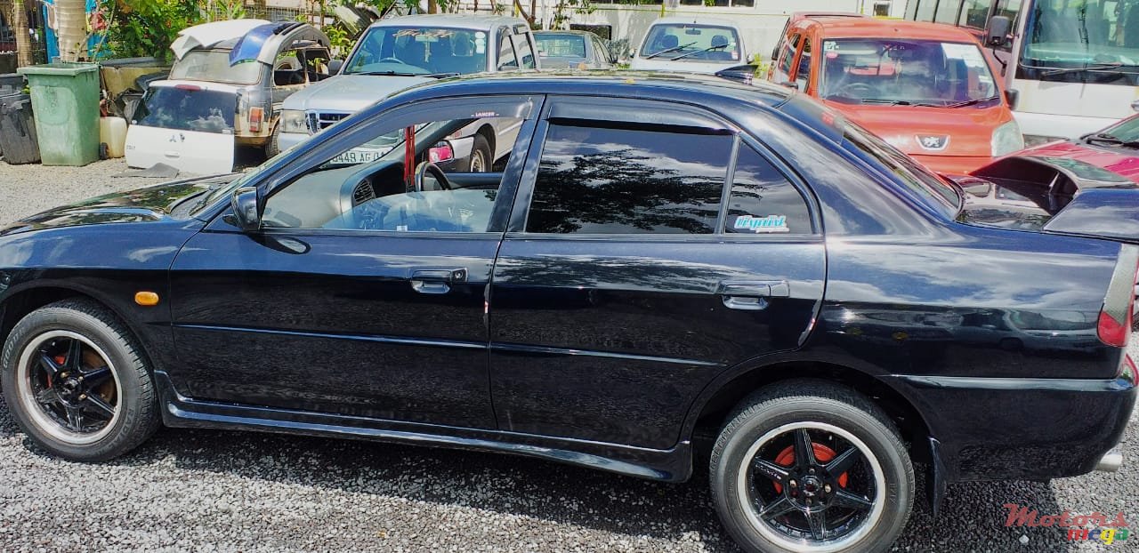 1999' Mitsubishi Lancer photo #3